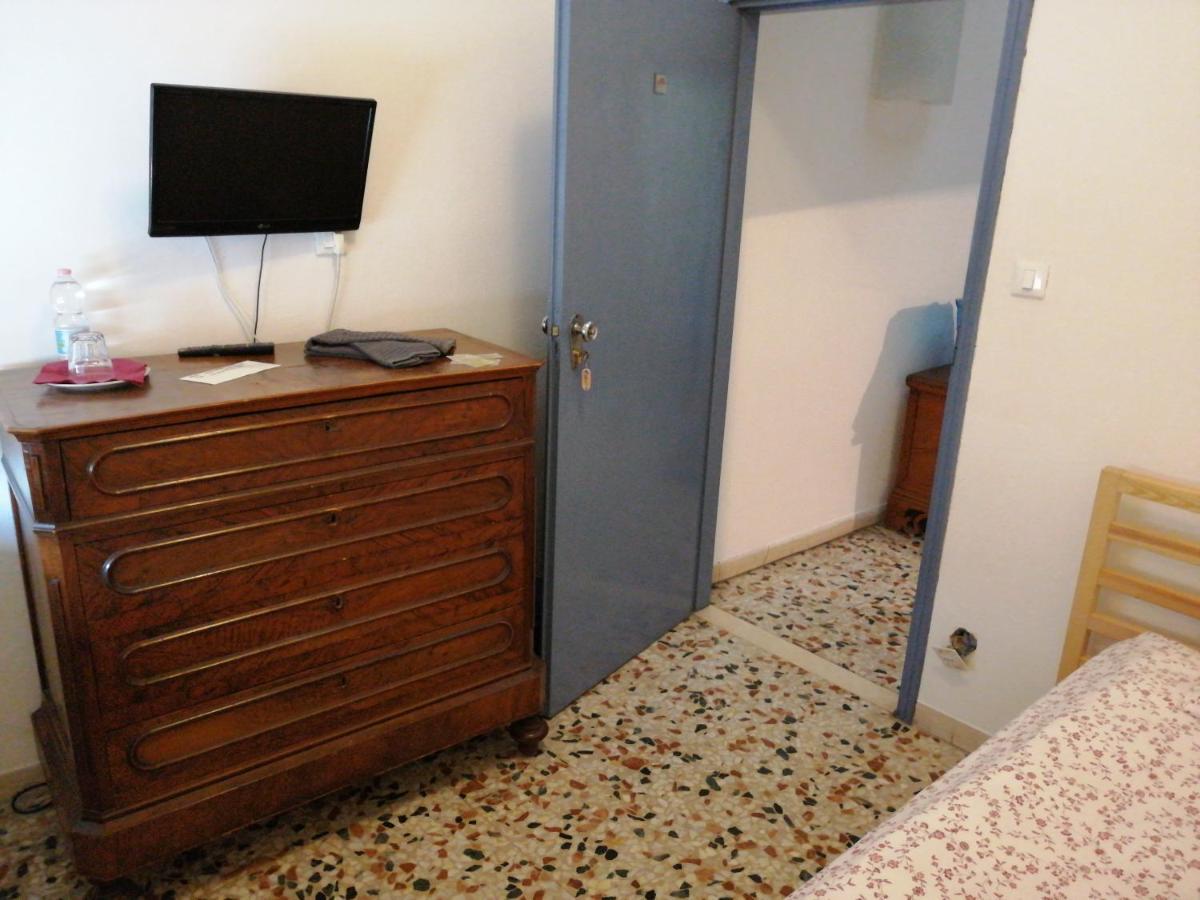 Affittacamere Fiore Imola Dış mekan fotoğraf